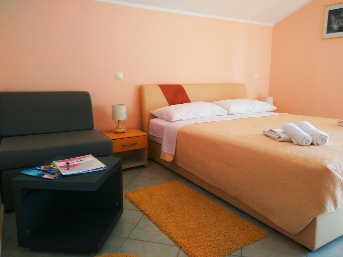 Aparthotel Viola Pjescana Uvala Exterior foto
