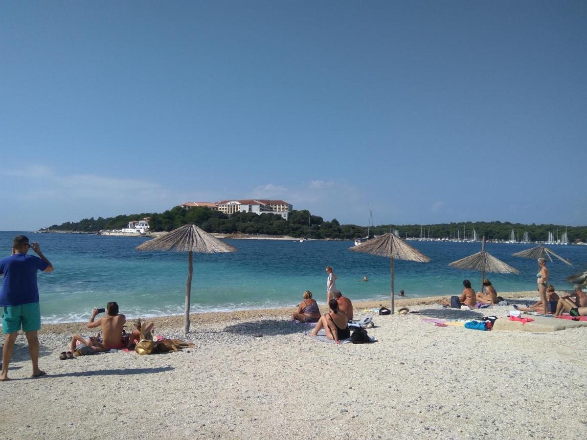 Aparthotel Viola Pjescana Uvala Exterior foto